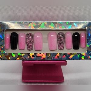 Pink and black Press On Nails